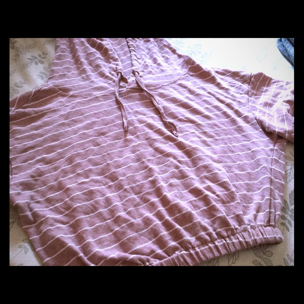 Hooded pink crop top